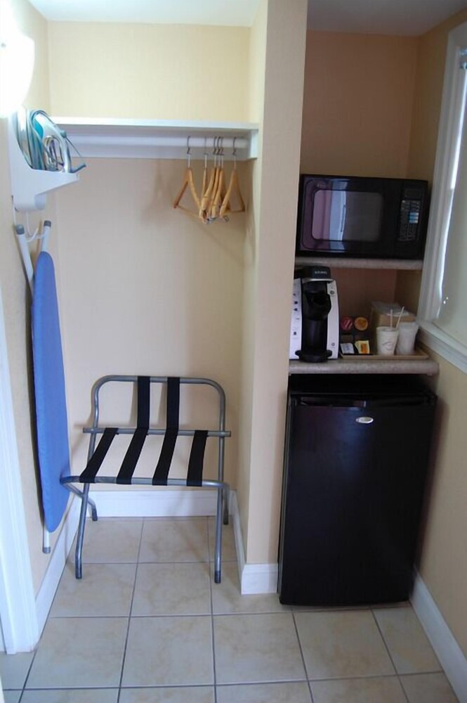 Towne Motel Alexandria - photo 16