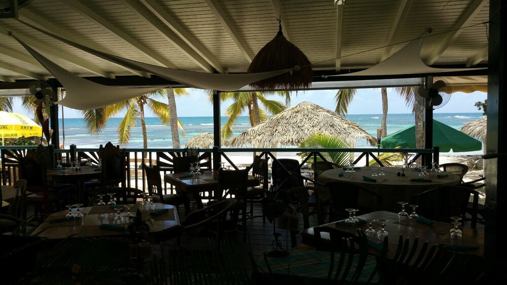 Holidays Guadeloupe Paradise Anse des Rochers — 4-Star Luxury Hotel in Saint-Francois, Guadeloupe