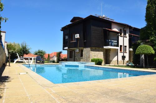 Paradise Bay Villas — 4-Star Luxury Hotel in Sozopol, Bulgaria