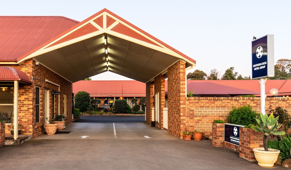 Quality Inn Parkes International