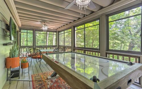 Hidden Haven Steamy Hot Tub Wifi Pet friendly in Jasper, United States