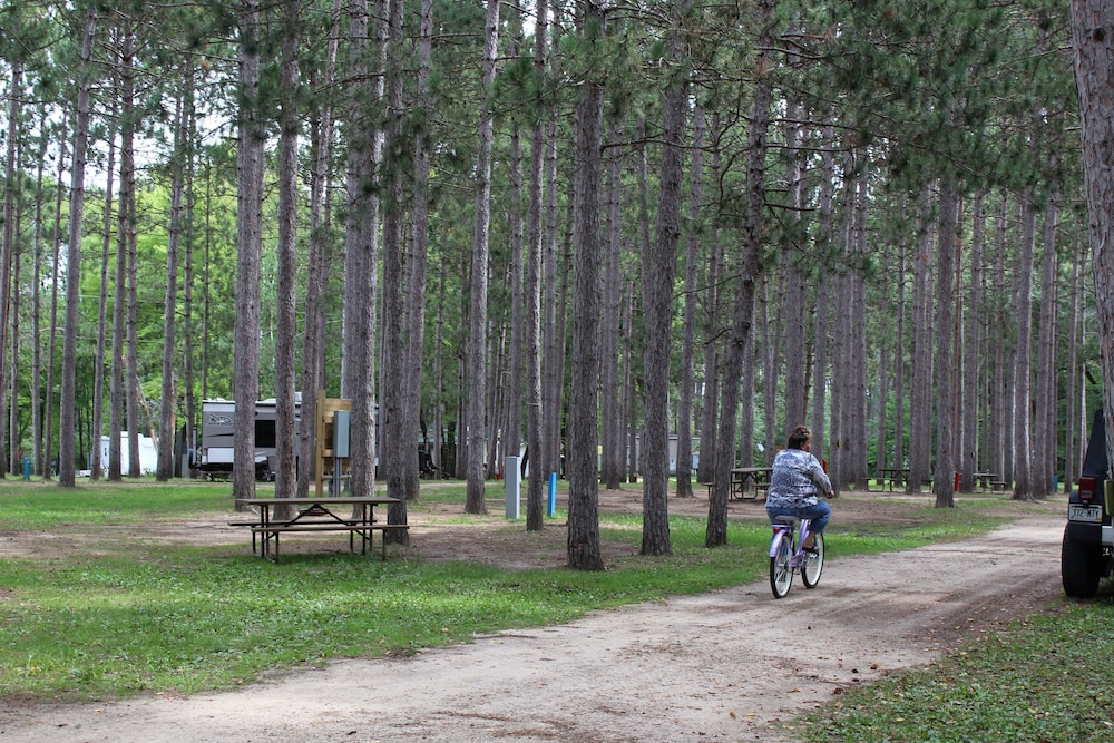 Yukon Trails RV & Camping Resort - photo 50