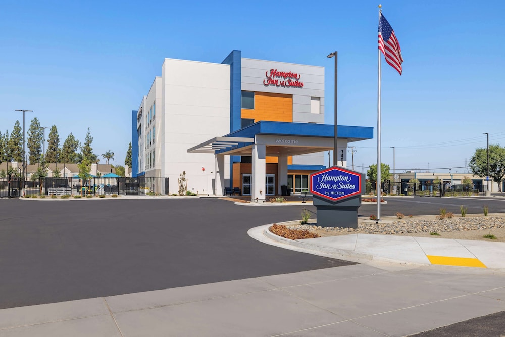 Hampton Inn & Suites by Hilton Bakersfield Central - photo 63