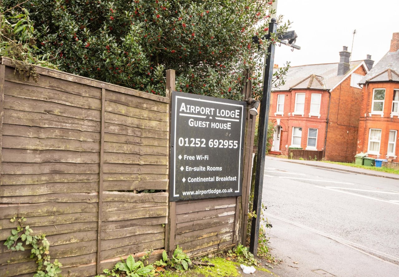 Airport Lodge 8300070 — Farnborough