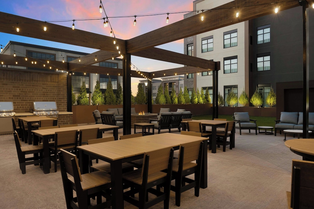 Courtyard Milwaukee Brookfield at Poplar Creek - photo 23