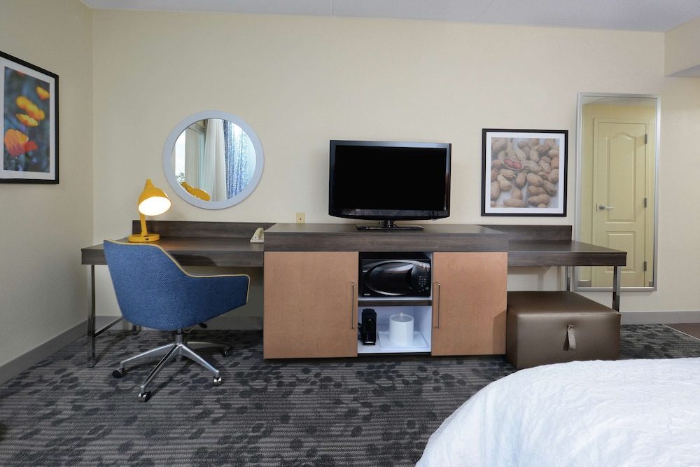 Hampton Inn & Suites Clinton I 26 - photo 16
