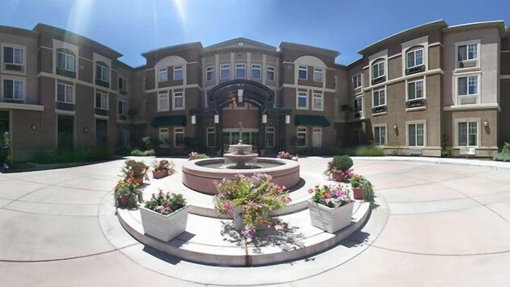 Holiday Inn Express Windsor Sonoma Wine Country by IHG - photo 37
