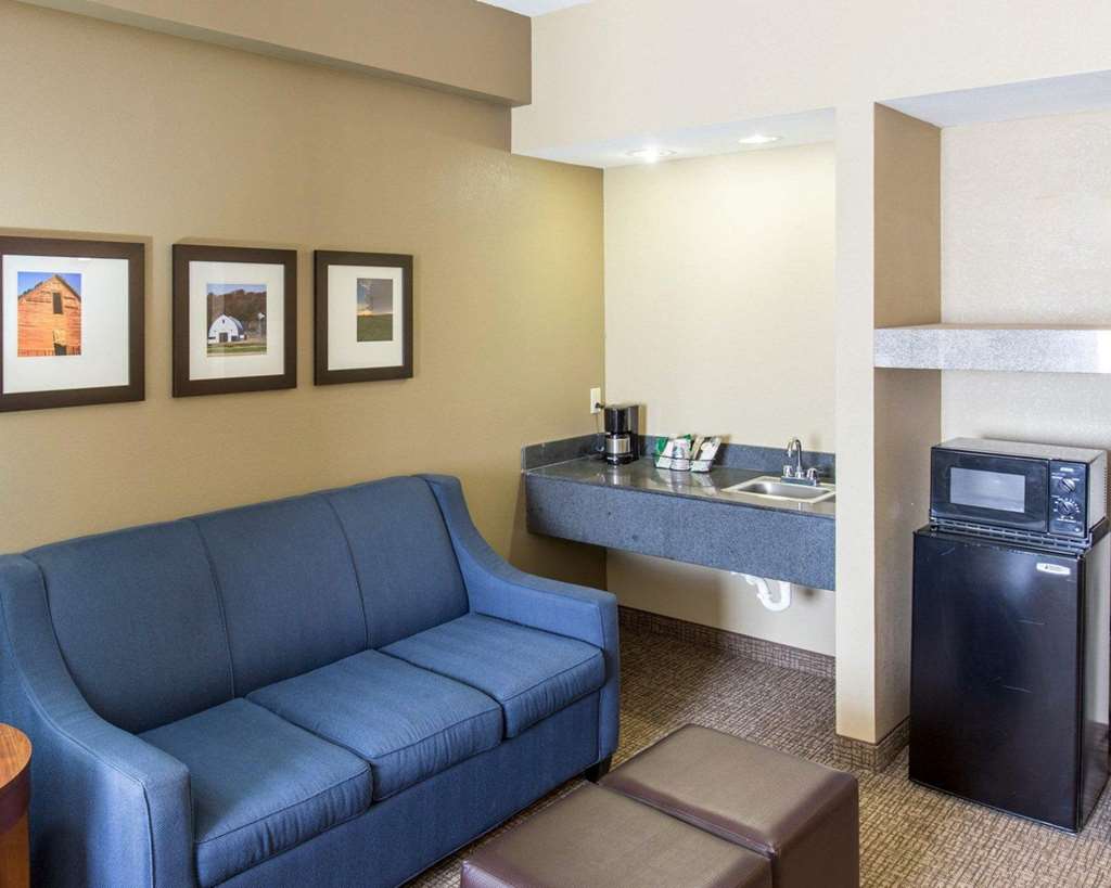 Comfort Suites Idabel - photo 19