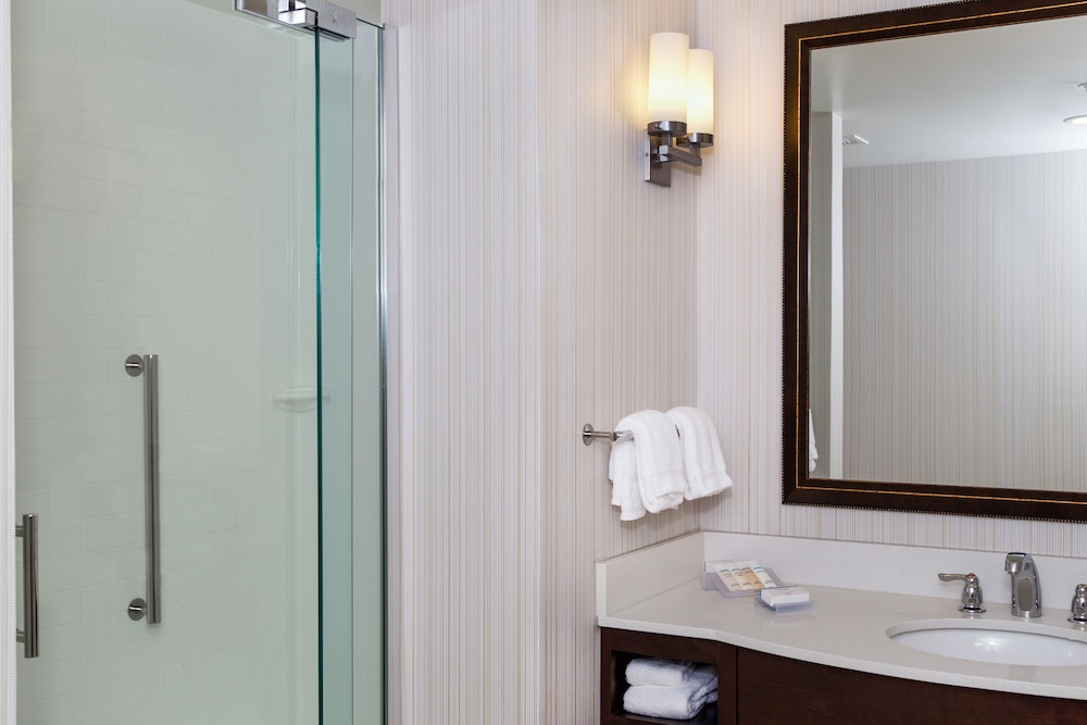 Hilton Garden Inn Burlington Downtown - photo 37