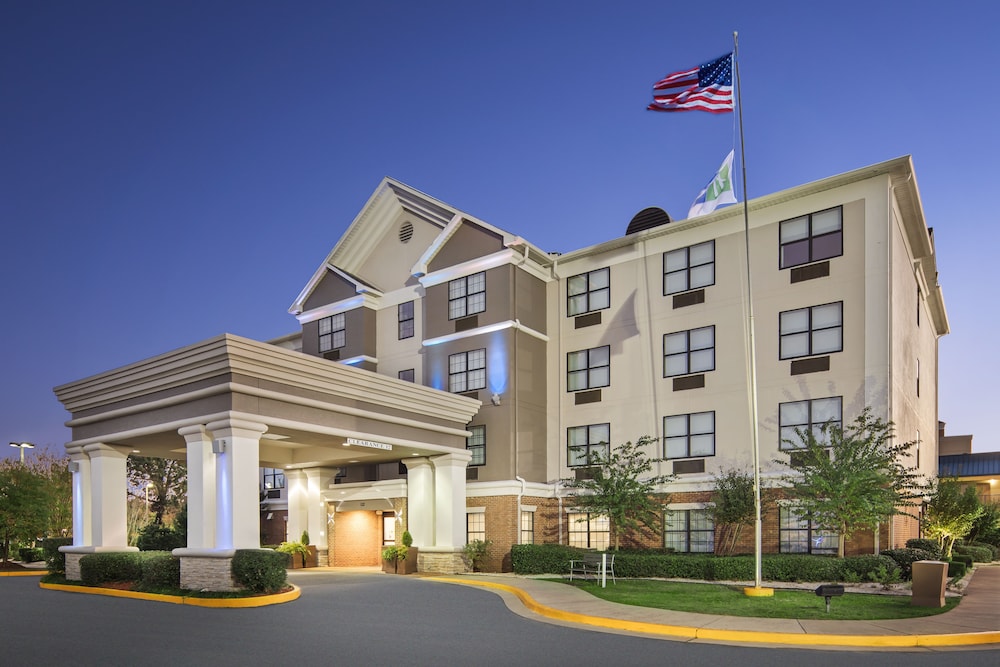 Holiday Inn Express Suites Byron By Ihg — Byron