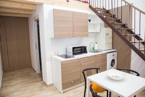 3 Rooms Catania Madeira bright loft cozy quiet independent