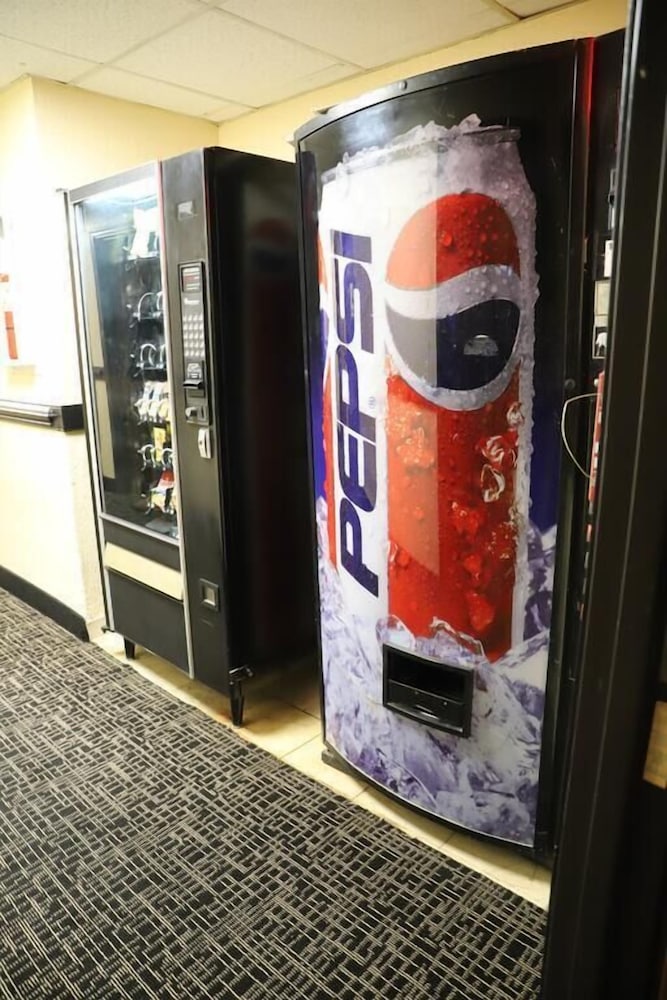 Super 8 by Wyndham Richmond Airport VA - photo 20
