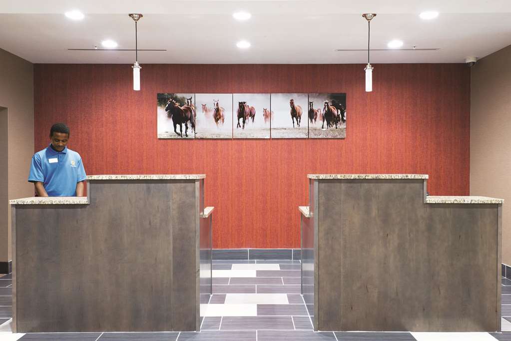 La Quinta Inn & Suites by Wyndham Paducah - photo 5