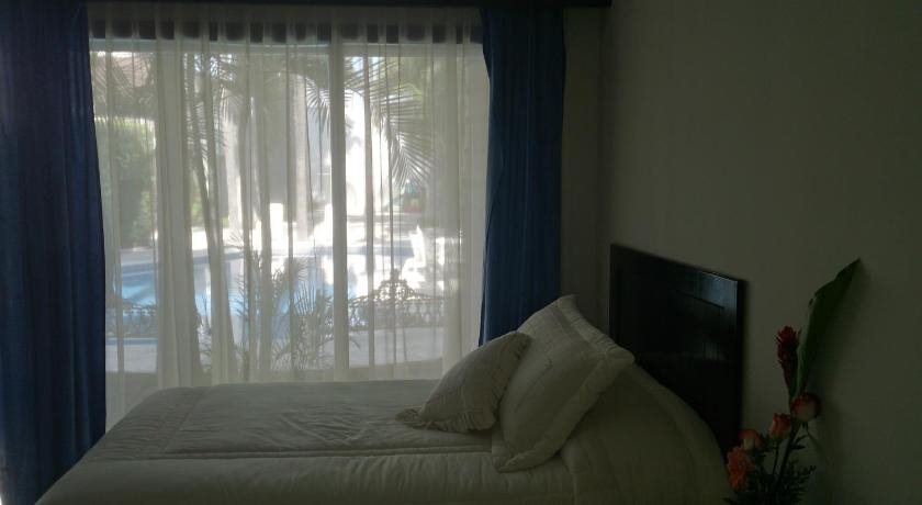 Hotel Suites del Real