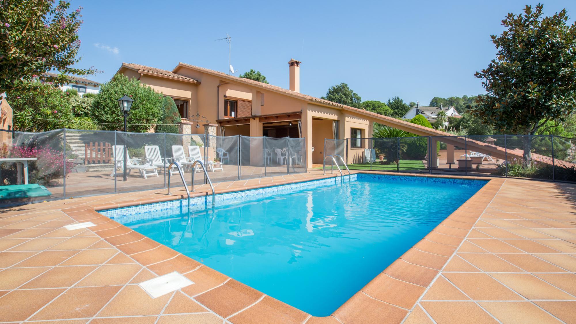 Cipresos 14pax in Vidreres — hotel in Vidreres