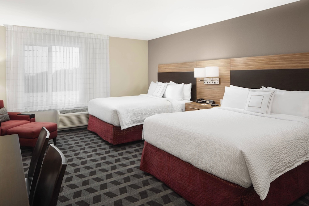 TownePlace Suites by Marriott Tampa South - photo 6