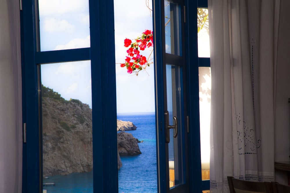 Blue waves Studios in Karpathos, Greece
