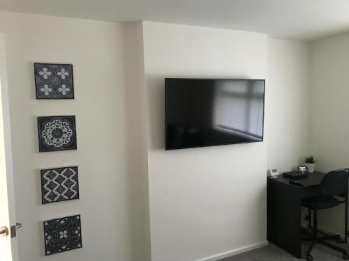 Property Hunter 25 — Darlington — photo 4