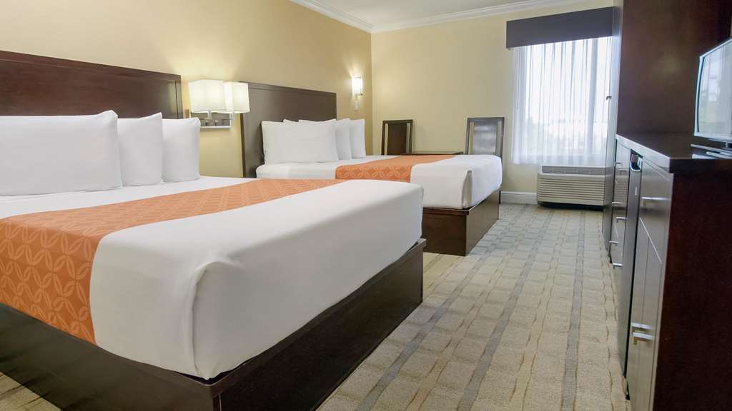 Galleria Palms Hotel - photo 42