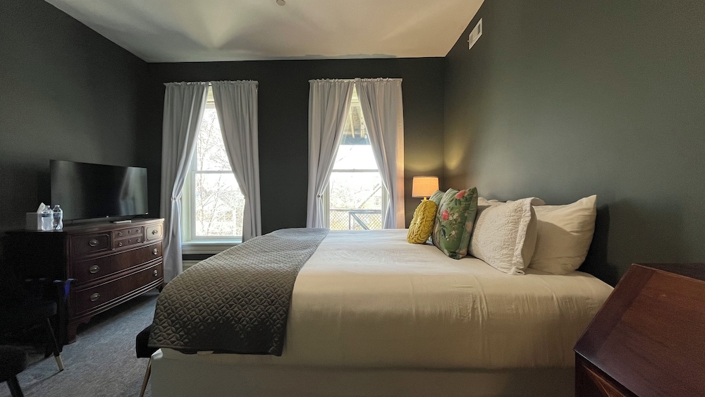 Stone Gables Inn - photo 16