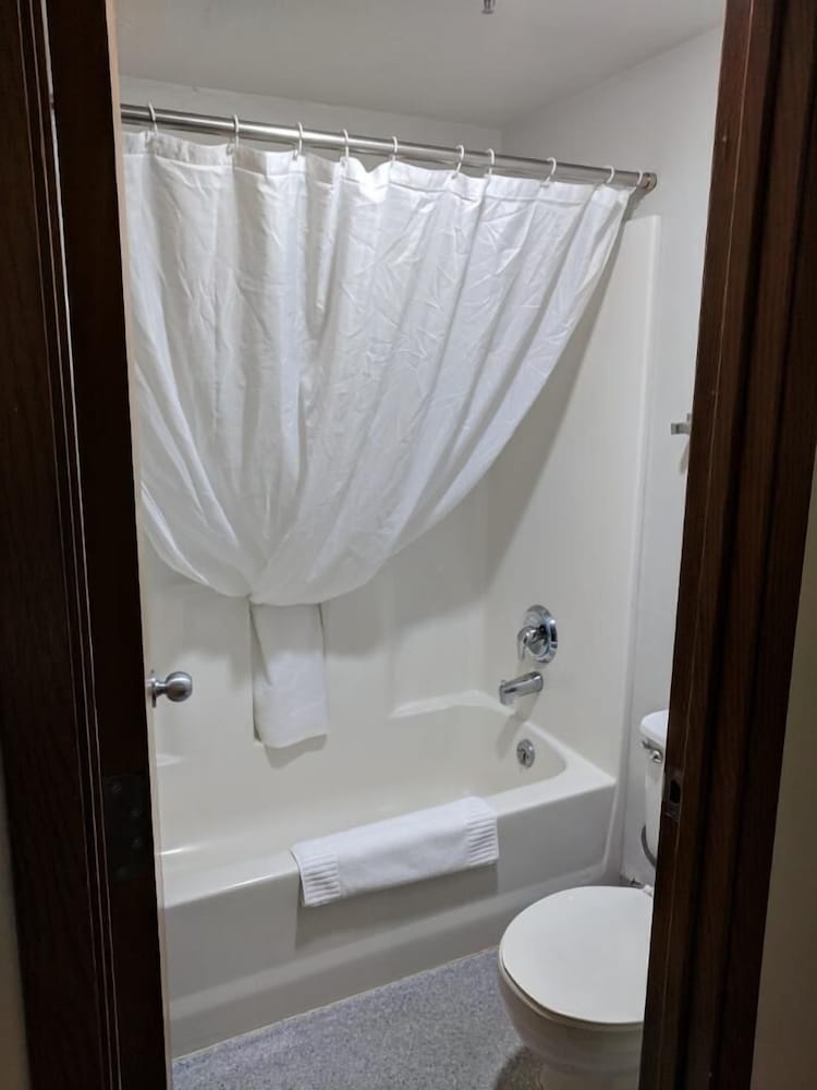 Red Lion Inn & Suites Post Falls - photo 13