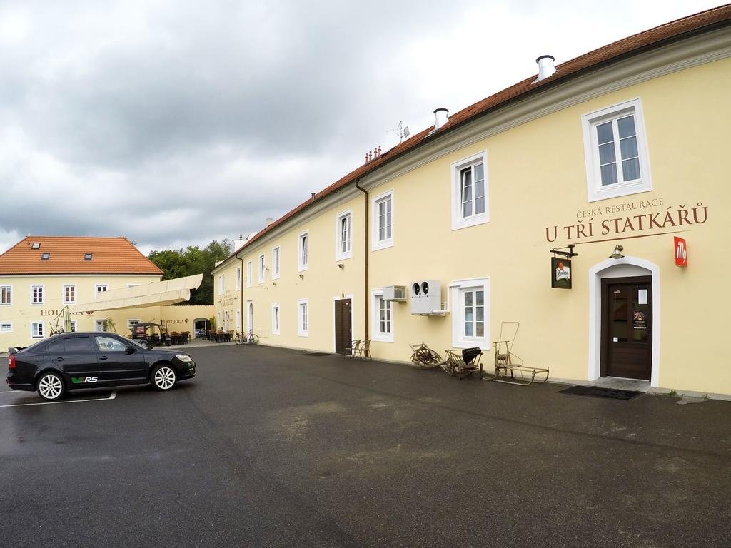 Penzion U tri statkaru — hotel in Dobris