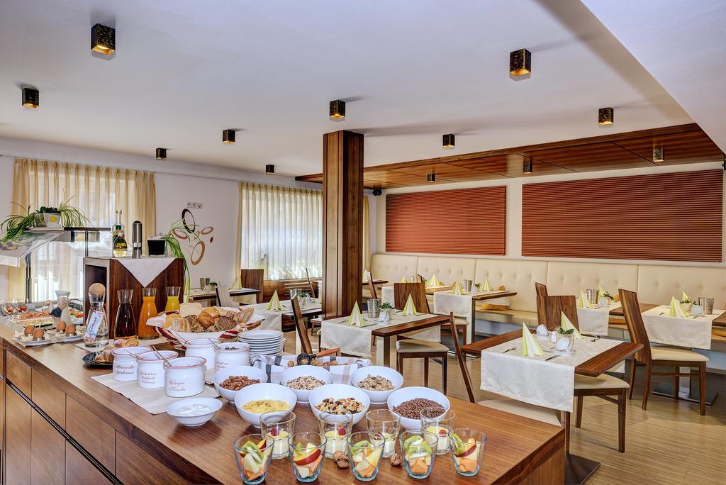 Hotel Garni St. Valentin — hotel in Curon Venosta