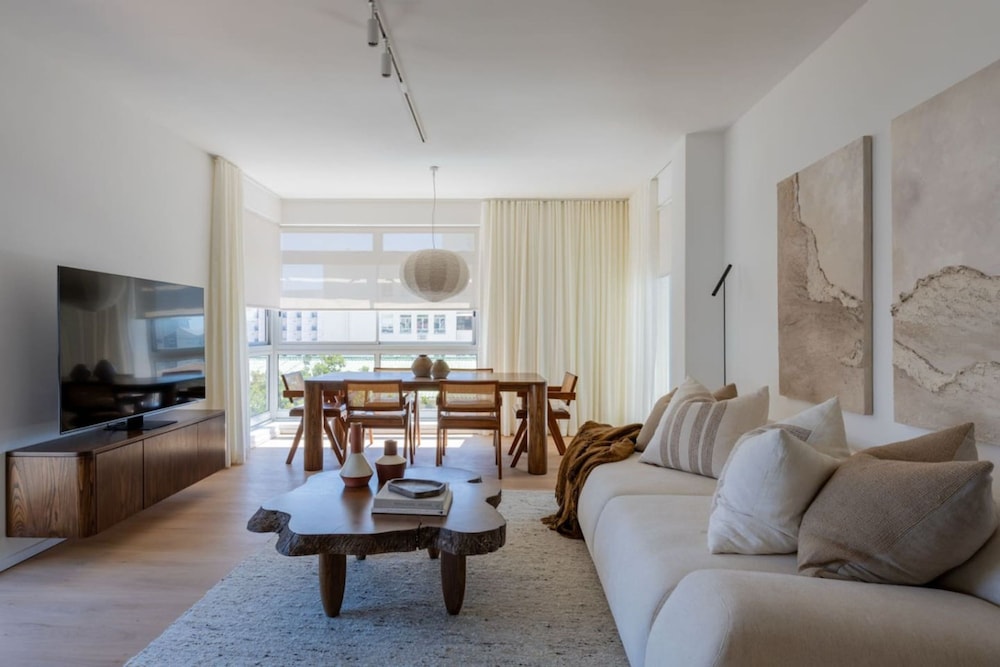 Casa Mia Lux Sea Point 2 Bedroom Apartment