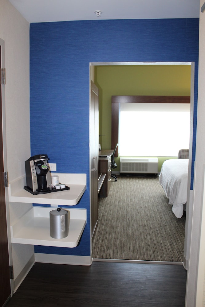 Holiday Inn Express and Suites Gettysburg by IHG - photo 13