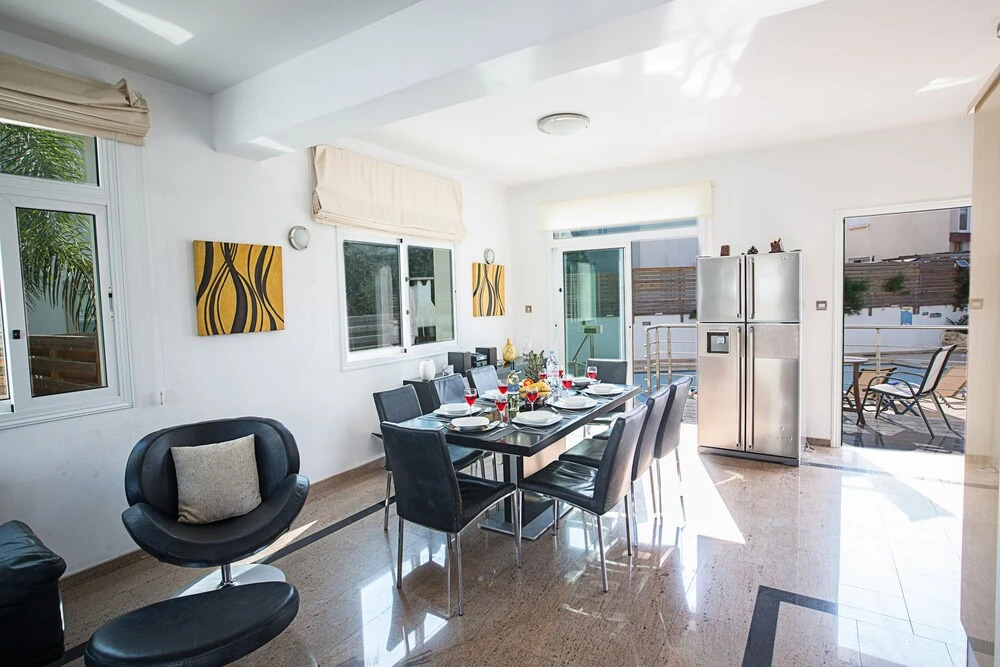 Villa Naomi Beautiful 4bdr Central Protaras Villa with Private Pool