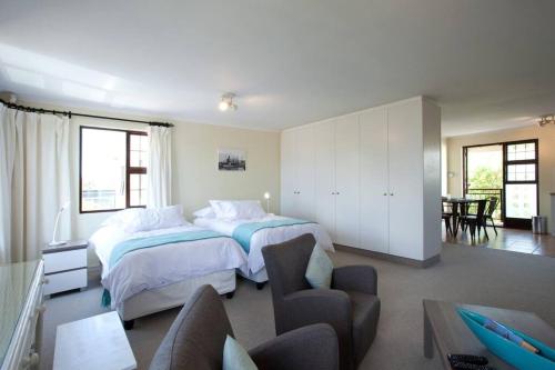 Luxury Studio sleeps up to 3 adults Sunset Beach