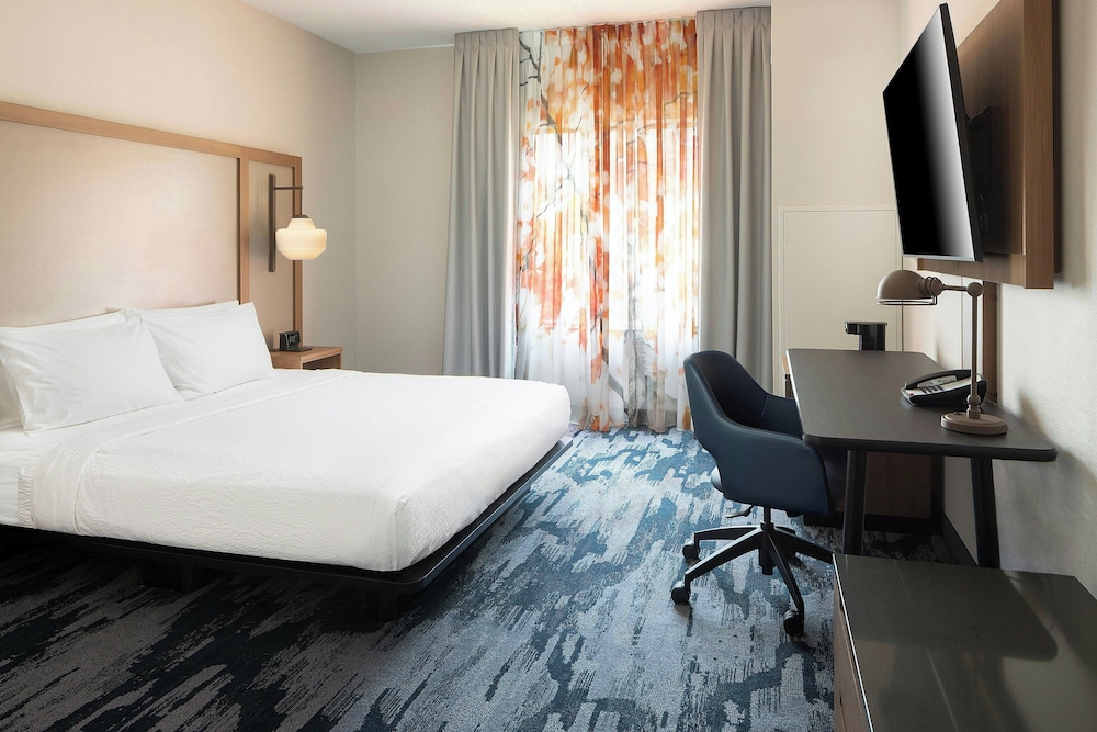 Fairfield Inn & Suites by Marriott Buffalo Airport - photo 13