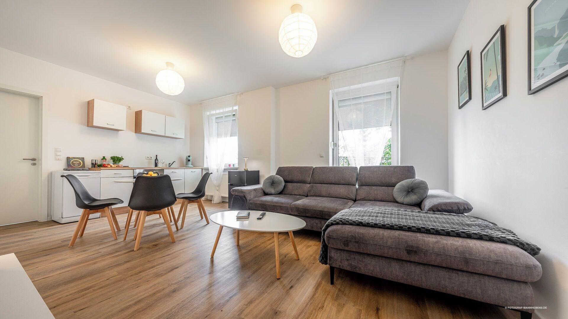 WineDesign Boxspring 8 Pers BASF Nähe Ludwigshafen und Mannheim — 4-Star Luxury Hotel in Frankenthal, Germany
