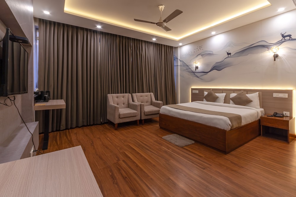 Hotel Al Palm in Mohali, India