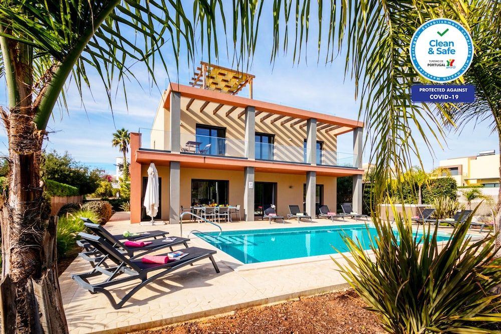 Villa Copacabana — 4-Star Luxury Hotel in Silves, Portugal