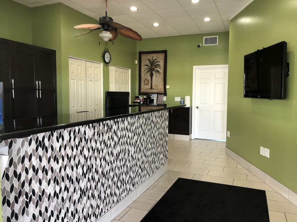 Sun Coast Inn - photo 2
