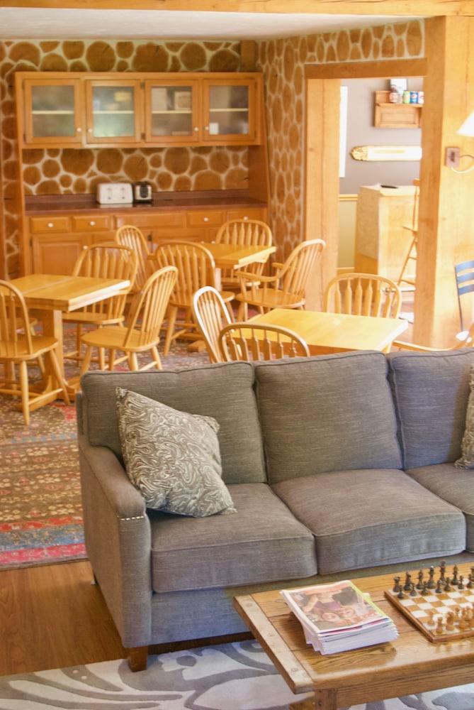 Settlement Courtyard Inn & Lavender Spa - photo 26
