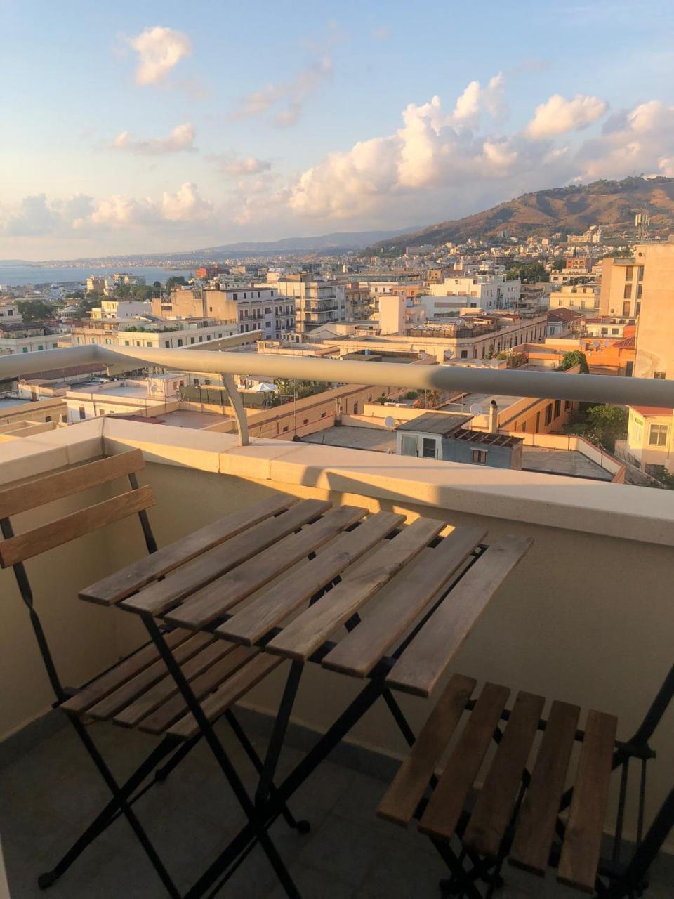 Guesthouse Aschenez — 4-Star Luxury Hotel in Reggio Calabria, Italy
