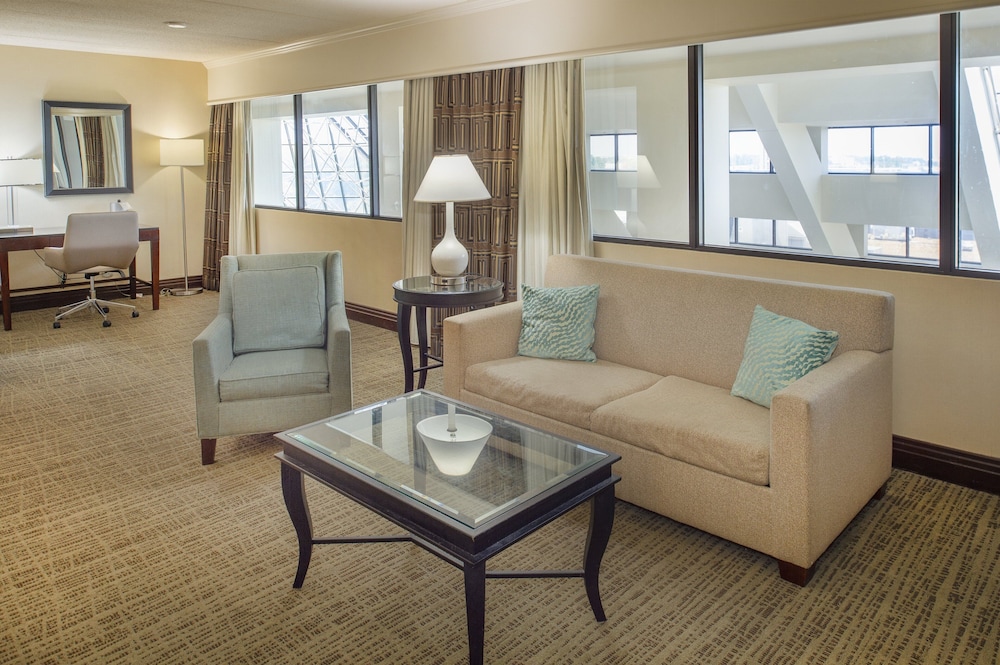 Crowne Plaza St. Louis Airport by IHG - photo 73