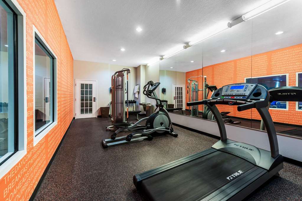 La Quinta Inn & Suites by Wyndham Orange - photo 16