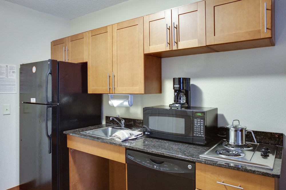 Candlewood Suites Richmond Airport by IHG - photo 47