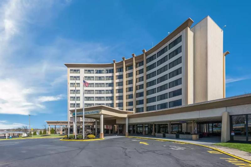 Clarion Hotel Suites — Mount Laurel