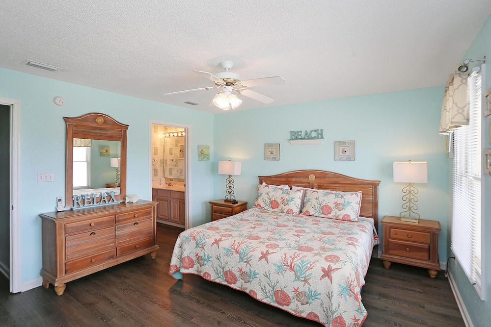 Sea Cliff D 23 Capture The Cape — 4-Star Luxury Hotel in Port Saint Joe, United States