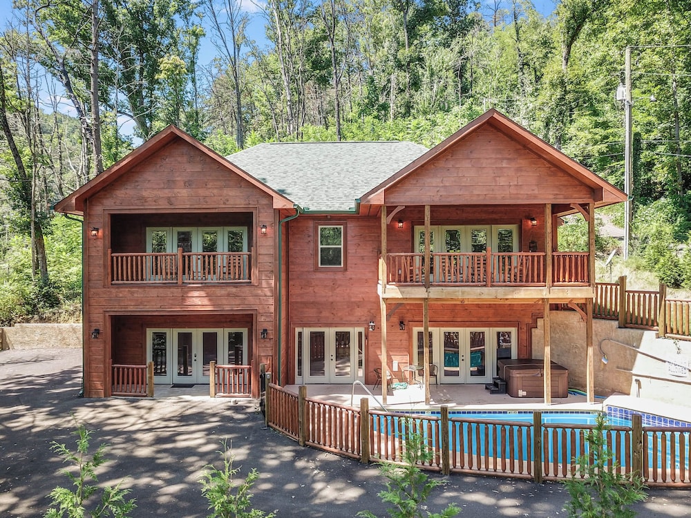 Smoky Mountain Splash - photo 44