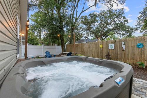 Peaceful Pearl Retreat 5 Minutes To Downtown 10 Minutes To Beach in Saint Augustine, United States