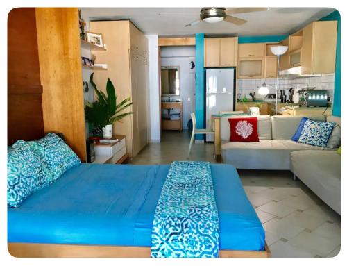 Cozy Beachfront Studio — San Juan — photo 2