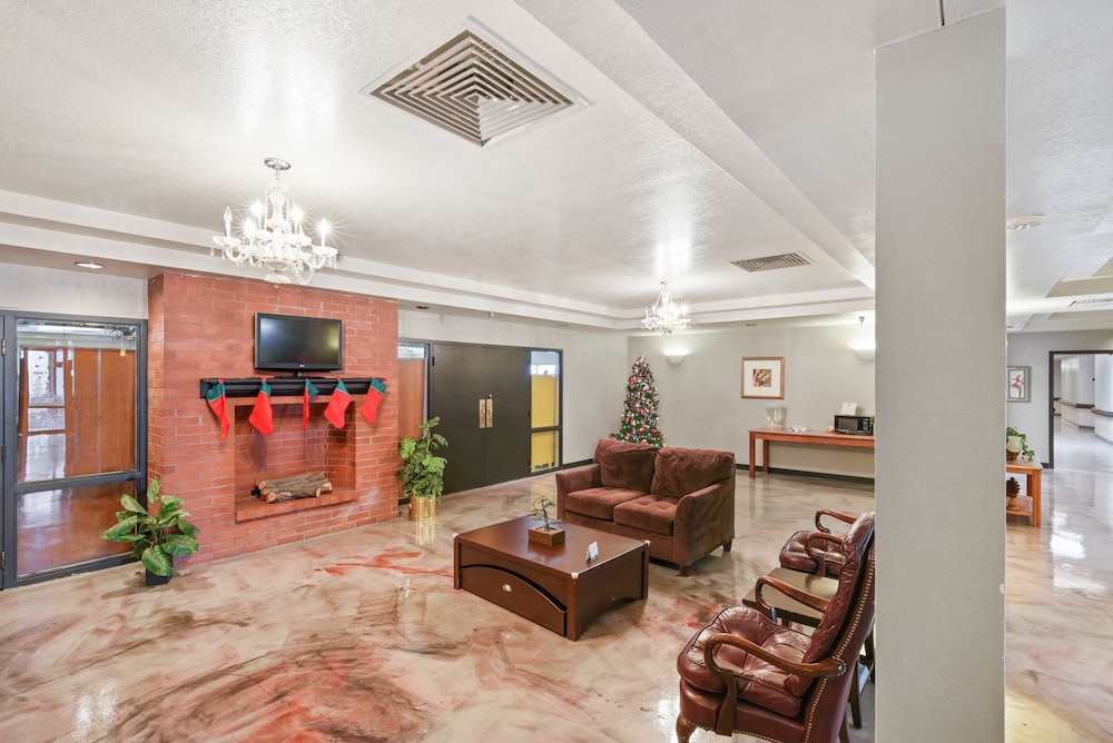 OYO Hotel Edmond University of Central Oklahoma - photo 9
