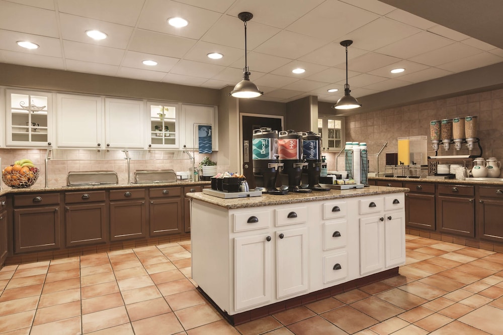 Homewood Suites by Hilton La Quinta - photo 30