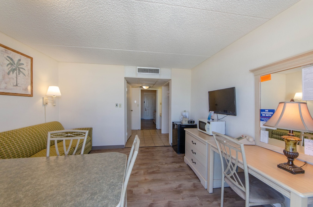 Royal Hawaiian Motel - photo 17