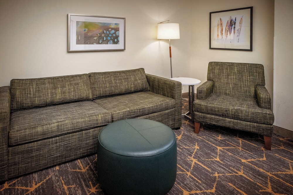 Holiday Inn Hotel & Suites Beckley by IHG - photo 9